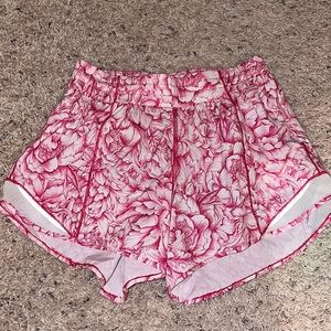 Floral Lulu Hotty Hot Shorts!! 🌸